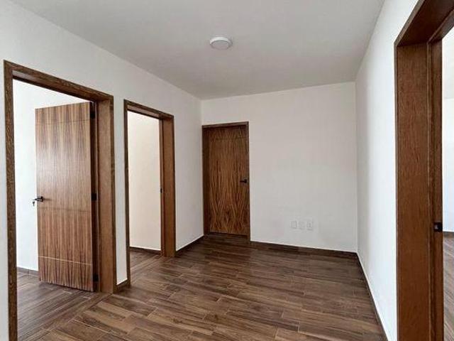 Amplia Casa Recién Remodelada a 700 metros de Costco Sur