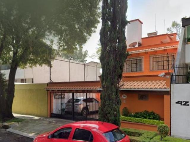 HERMOSA CASA EN VENTA UBICADA EN TAXQUEÑA, COYOACAN, CIUDAD DE MEXICO