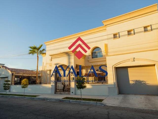 HERMOSA CASA EN VENTA VILLAFONTANA ZONA EXCLUSIVA DE MEXICALI