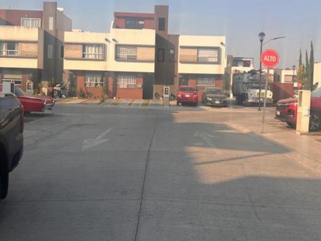 HERMOSA CASA EN VILLAS DE XALTIPA I