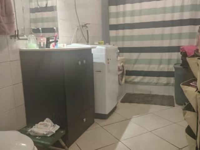 Hermosa casa, excelente ubicación 2d 1b 1e patio | 2 dormitorios por 90000. 00 en La Granja
