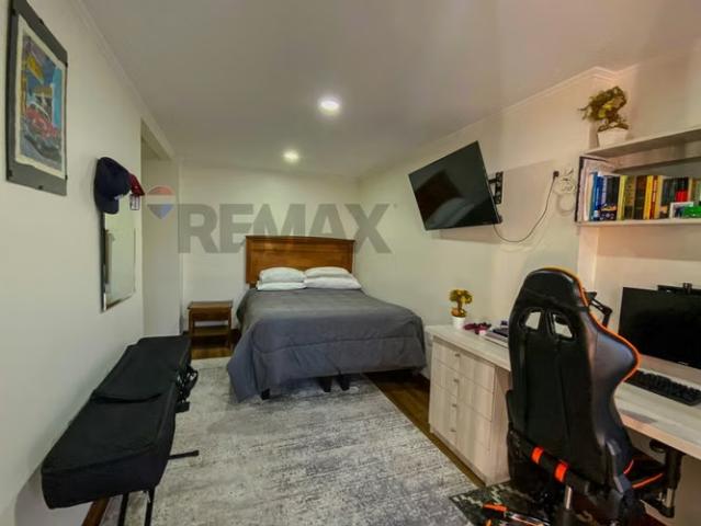 Hermosa casa familiar con piscina en la cisterna | 4 dormitorios por 7800.00 en La Cisterna
