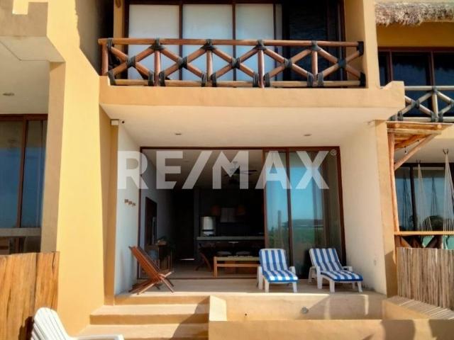 Hermosa casa frente al mar en venta