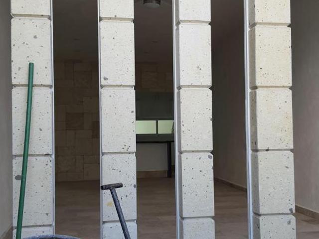 HERMOSA CASA NUEVA EN EL FRACCIONAMIENTO LAS FINCAS CON SEGURIDAD LAD 24HRS