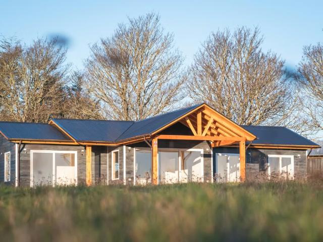 Hermosa casa nueva en parcela panguipulli | 4 dormitorios por 5100.00 en Panguipulli
