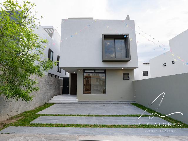 Hermosa casa nueva en Parques Vallarta