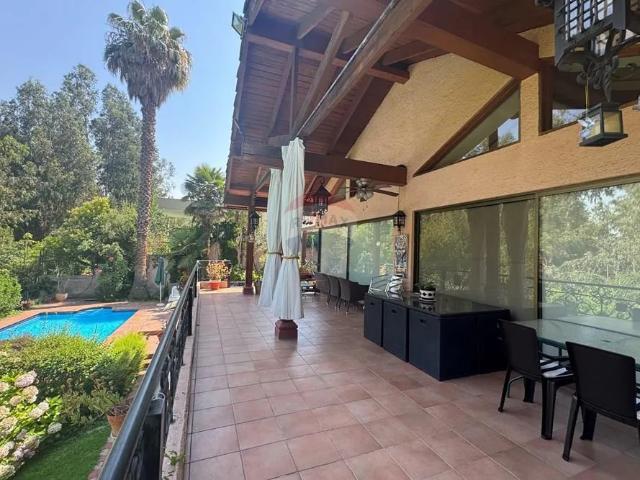 Hermosa Casa Sector Quinchamalí 5d+4b Piscina