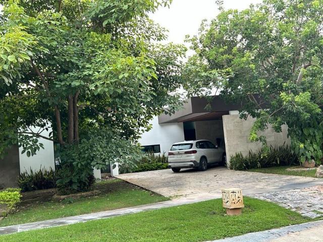 | hermosa casa semiamueblada, en renta. |
