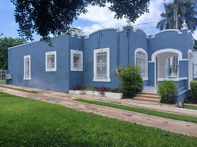 Hermosa casa para vivienda o negocio!