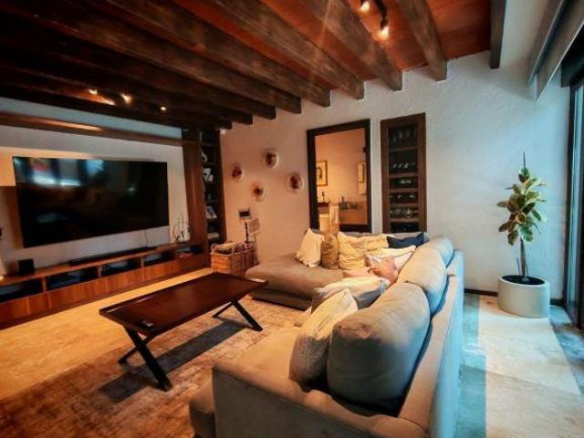 HERMOSA CASA RECIEN REMODELADA EN SAN JERÓNIMO LIDICE A 2 MINUTOS DE PERIFÉRICO