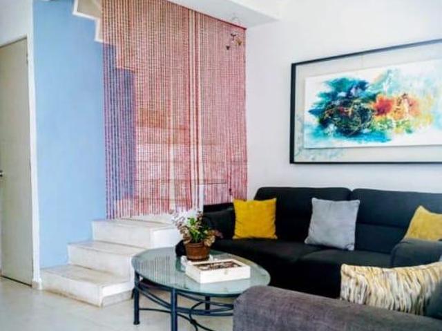 Super oportunidad: Hermosa casa remodelada / Beautiful remodelled home