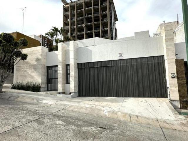 Hermosa Casa Residencial en Lomas del Campestre $ 9.5 M