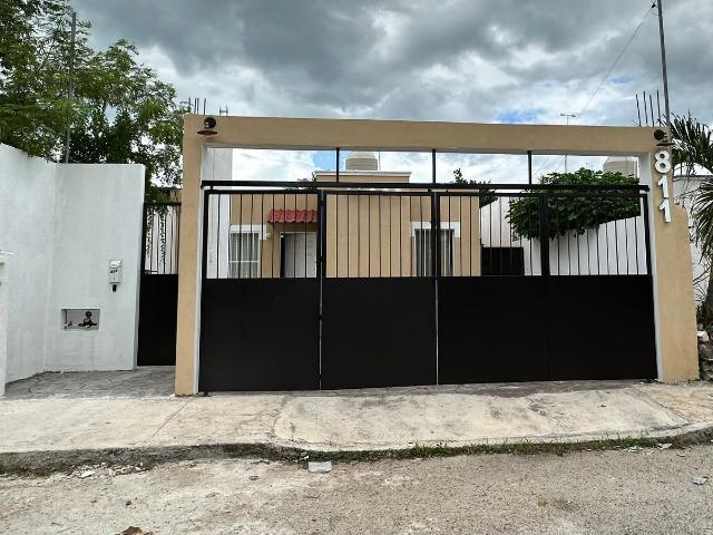 Hermosa casa tipo TH amueblada en RENTA Caucel Mérida, Yucatán