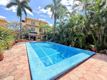 HERMOSA CASA TIPO HACIENDA