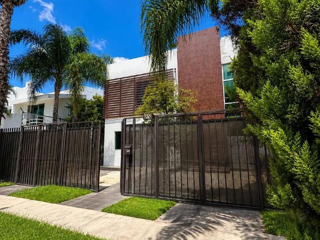 Hermosa casa Venta y Renta Jardín Real ‼️Bajo de precio‼️