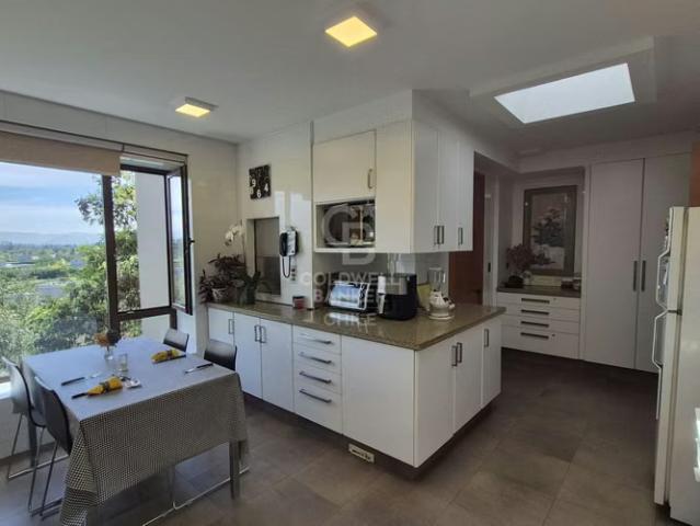 Hermosa con una vista Privilegiada Chicureo | 5 dormitorios por 25900.00 en Colina