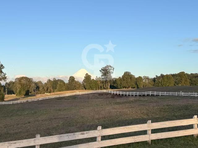 Hermosa parcela con vista al lago, Puerto Octay | 0 dormitorios por 2400.00 en Puerto Octay