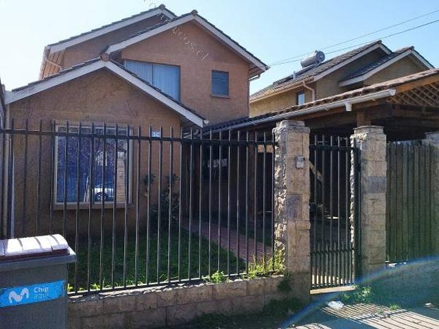Hermosa propiedad 3D + 3B + 2E, Sector Miraflores