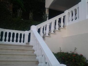 Hermosa propiedad, amplísima, construida con detalle