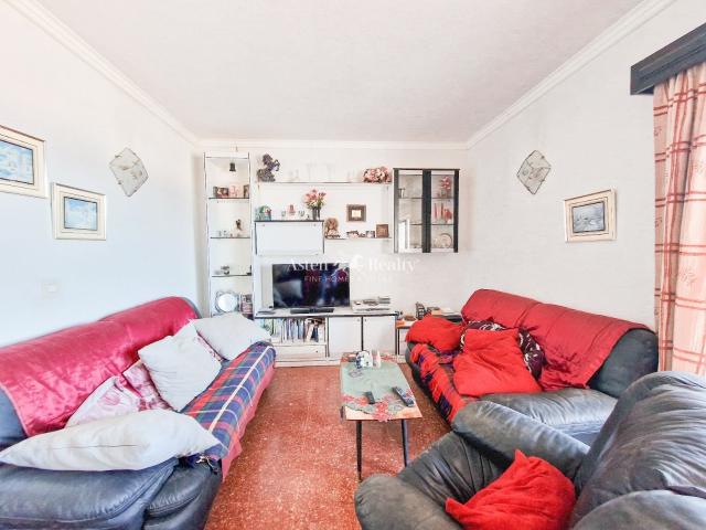Hermosa propiedad en Los Gigantes a Renovar. 90m² De la Arena
