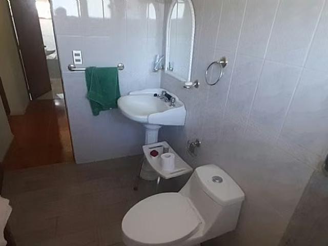 Hermosa propiedad en parcela 6000 m2 alto las cruces talca | 3 dormitorios por 400000. 00 en Talca
