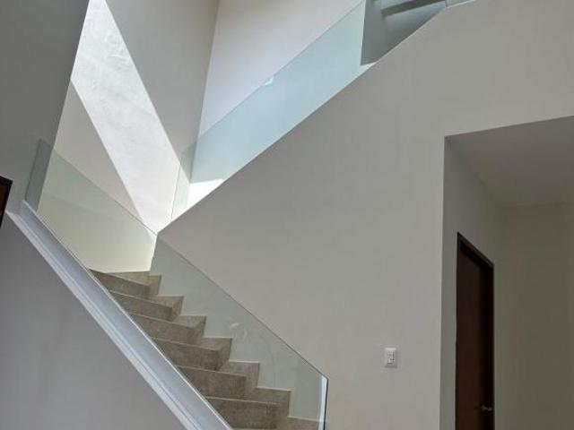 HERMOSA RESIDENCIA