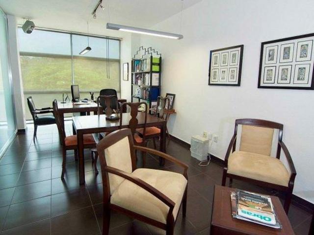 Hermosa Residencia con acabados de lujo en excelente ubicación!