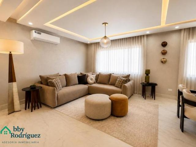 Hermosa Residencia con Sótano a faldas del cerro, Dominio Cumbres