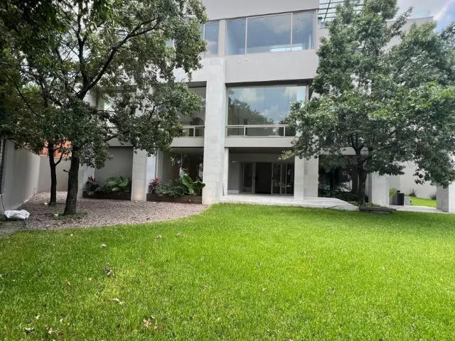HERMOSA RESIDENCIA DE LUJO EN VENTA VILLAMONTAÑA