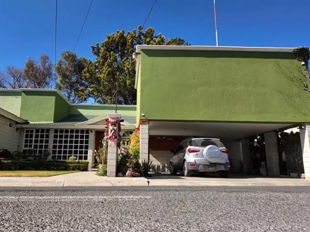 Hermosa residencia en club de golf Pachuca