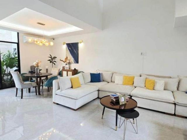 Hermosa Residencia en venta en el desarrollo mas exclusivo de la ciudad