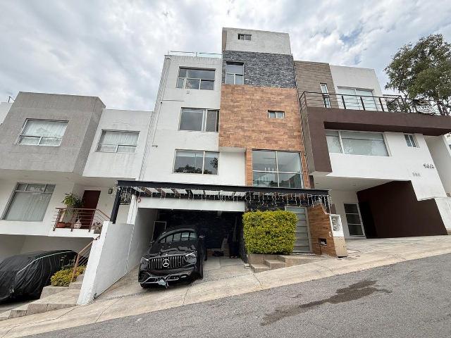 Hermosa Residencia en Venta o Renta