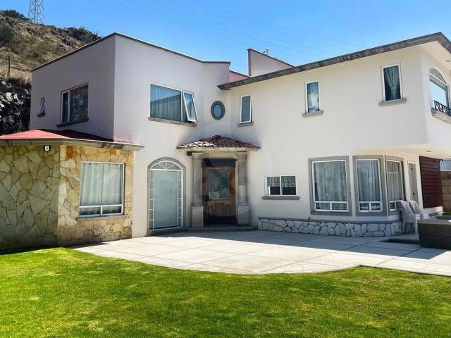 HERMOSA RESIDENCIA EN VENTA, VISTA DEL VALLE