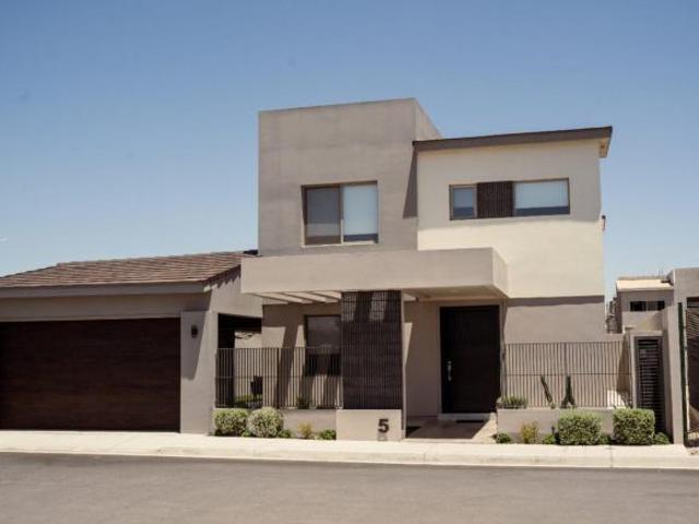 HERMOSA RESIDENCIA NUEVA EN VENTA EN ZONA DORADA 4