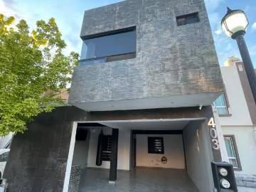 ¡Hermosa y amplia casa AMUEBLADA en renta!