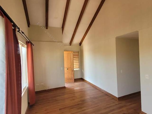 HERMOSA Y AMPLIA CASA EN ARRIENDO