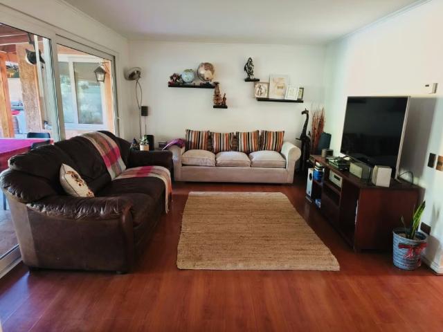 Hermosa y amplia casa en el mejor secetor de huech | 7 dormitorios por 11990.00 en Huechuraba