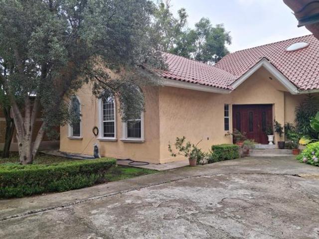 Hermosa y amplia residencia