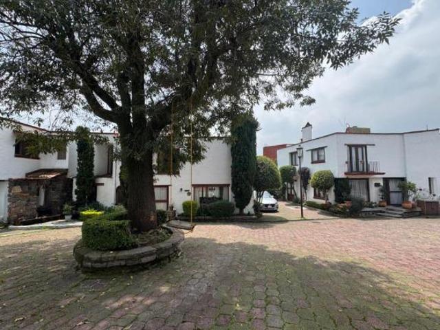 Hermosa y Acogedora Casa en Venta en Lindo Condominio en San Nicolás Totolapan