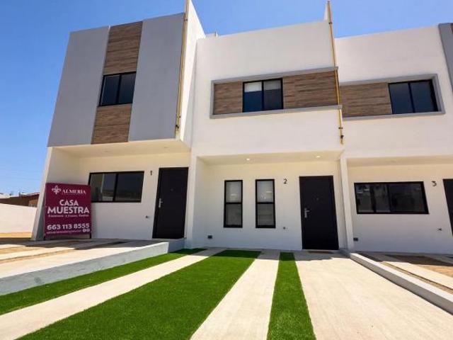 Hermosas casa en venta en residencial ALMERÍA