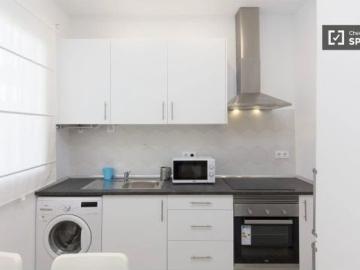 hermoso apartamento de 4 habitaciones en alquiler en Campamento
