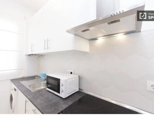 hermoso apartamento de 4 habitaciones en alquiler en Campamento