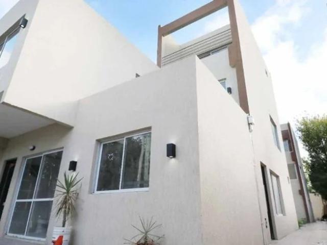 Hermoso dúplex 2 ambientes con pileta en alquiler en Castelar