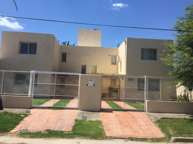 HERMOSO DUPLEX EN ALQUILER CON COCHERA B GRANJA DE FUNES