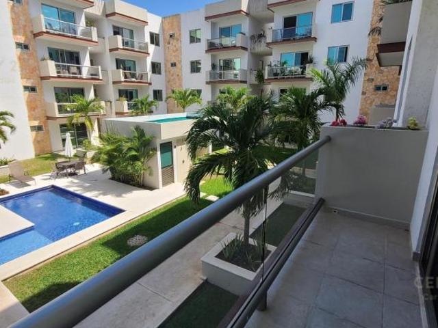 Hermoso departamento amplio en venta en Playa del Carmen Residencial Luxia P4389
