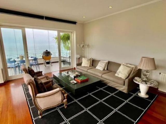 Hermoso departamento con terraza vista al mar diseado por mario lara