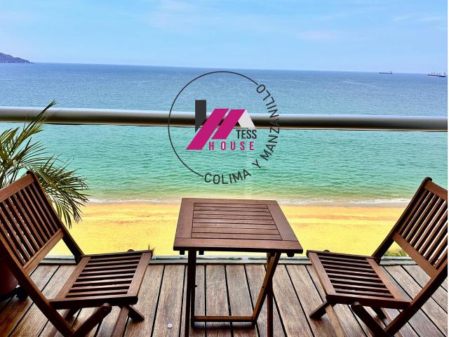 HERMOSO DEPARTAMENTO DE LUJO. AMUEBLADO, FRENTE A PLAYA EN RENTA