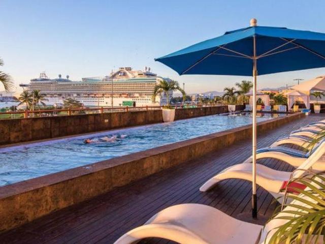 Hermoso departamento en 8vo piso con vista a cruceros y el mar
