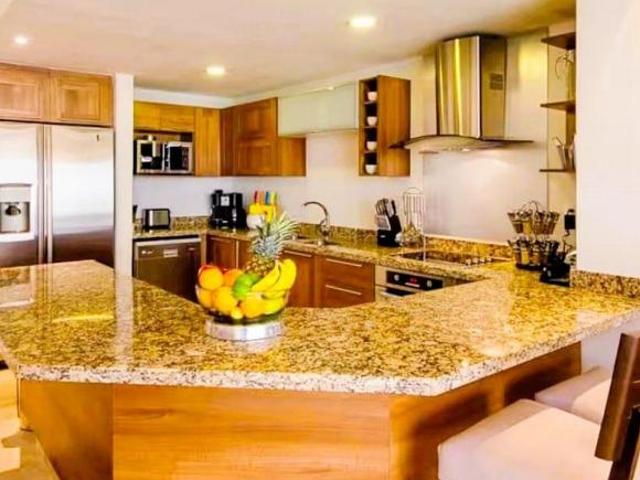 Hermoso departamento en Venta de 2 recámaras más cuarto de servicio en Tamaran