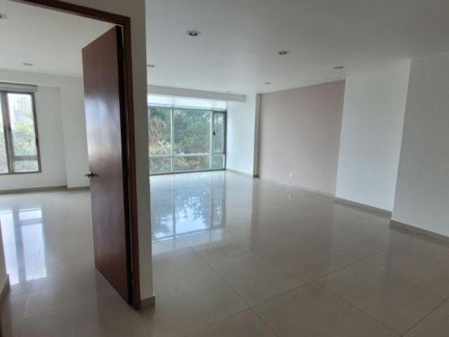 Hermoso departamento en venta en Interlomas Plaza Victoria